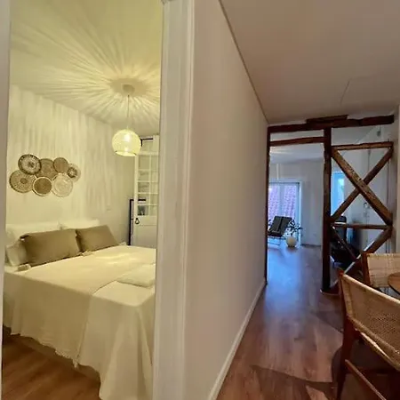 Quiet Place In Centre Апартаменты *